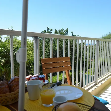 Grand 35m² 4 Personnes Avec Balcon Quartier Valrose Appartement